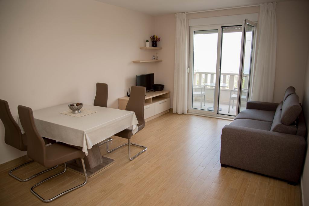 Waterfront Apartments - Tučepi Dış mekan fotoğraf