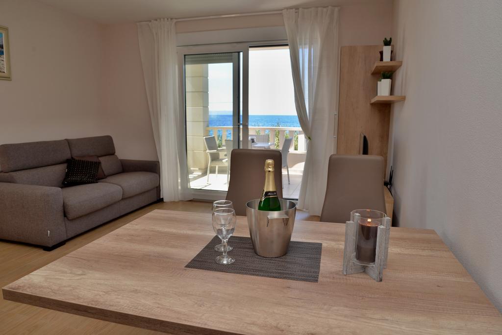 Waterfront Apartments - Tučepi Dış mekan fotoğraf