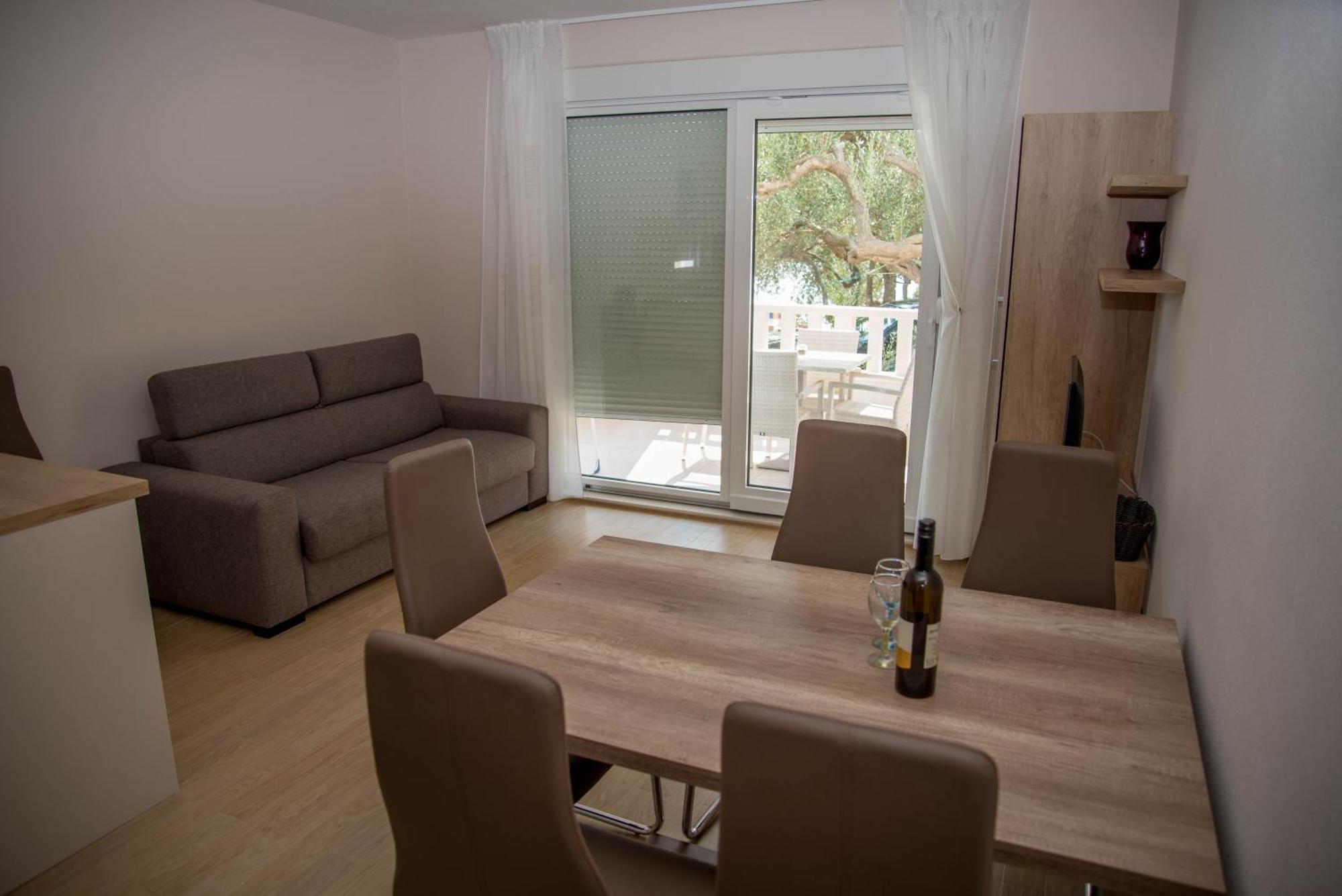 Waterfront Apartments - Tučepi Dış mekan fotoğraf